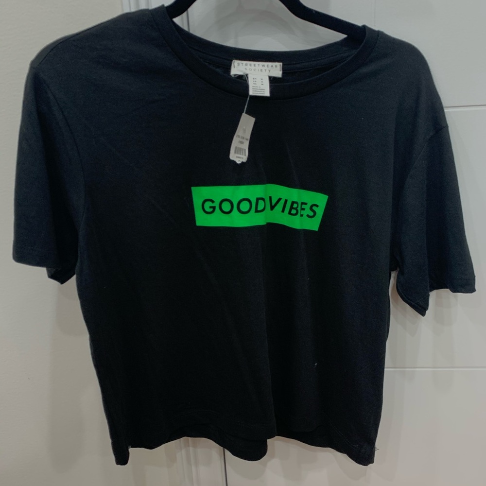 Good Vibes cropped shirt